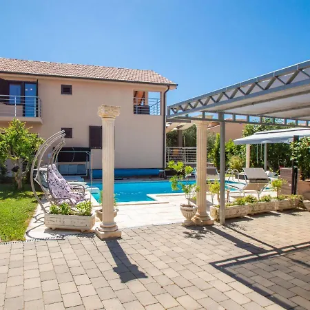 Dom wakacyjny Slava I Oksana By Interhome Tribalj