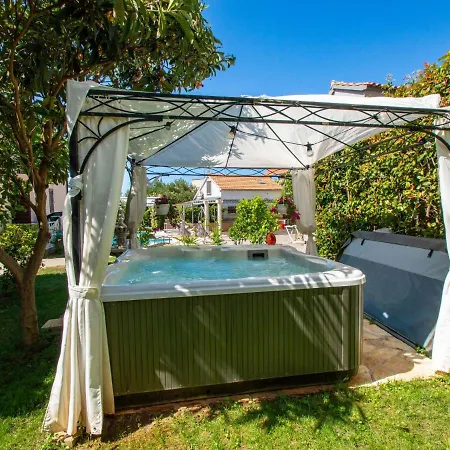 Slava I Oksana By Interhome Tribalj